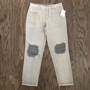 UO Urban Outfitters BDG Ripped Knee Distressed Mom Jeans in Gray